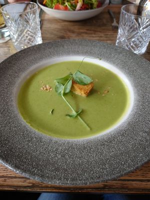 Erbsen-Kokos-Suppe at Zum Strandläufer in Ahrenshoop