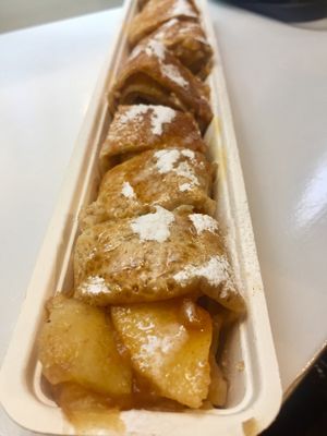 10,45€ vegan apple stuffed pancakes with maple syrup at The Happy Pig Pancake Shop in Amsterdam