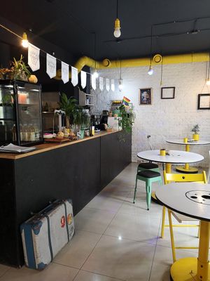 Indoors at Vegan Port Pizza & Restaurant in Gdansk