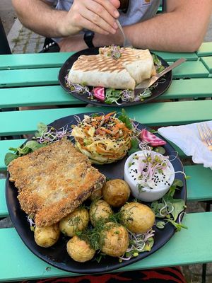 Vegan Kebab and „Pork Steak" at Vegan Port Pizza & Restaurant in Gdansk