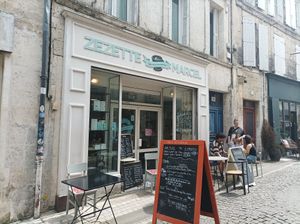 Devanture at Zezette & Marcel in Angouleme