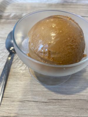 Caramel ice cream  at Vegetarian Beast in Tokyo