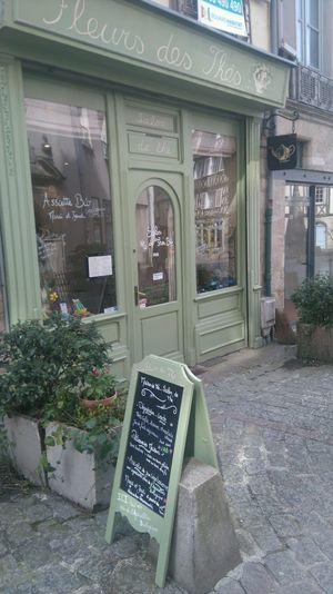 la fleur des thés, front at Fleurs des Thes in Limoges
