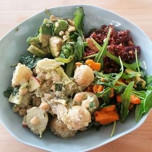 large salad bowl (potatoe-chickpea, brokkoli-avocado, sweet potato-arugula and red beet-quinoa sala  at Edelgrün in Cologne