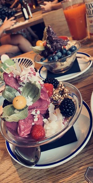 pitaya and acai bowl at Flax & Kale - H&M in Barcelona