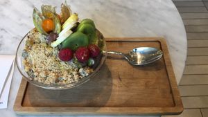 Açaitella bowl at Flax & Kale - H&M in Barcelona