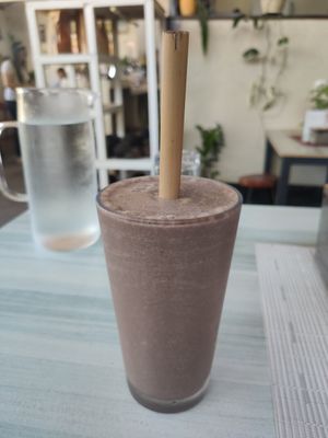 Banana and Oreo shake at Hayahay Cafe in Mambajao