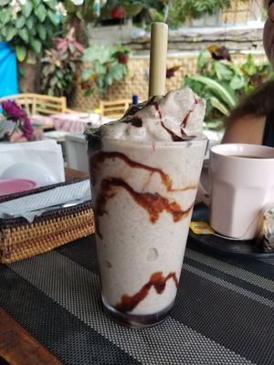 Vegan banana oreo shake at Hayahay Cafe in Mambajao