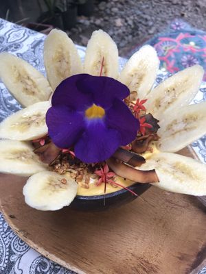 bowl of smoothie at Hayahay Cafe in Mambajao