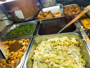 Dishes available at Rong Xiang Vegetarian Food 荣祥素食坊 in Central Singapore