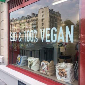Storefront at Naturalia Vegan - Rome in Paris