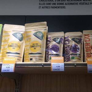 Vegan omelet mix, other stuff at Naturalia Vegan - Rome in Paris