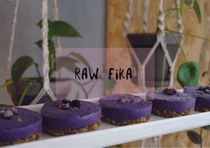 raw blueberry lavender cheesecake / vegan / glutenfree/ refined sugar free at OAS Cafe in Kalmar