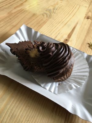 Soooo good! The perfect mixture between a more on the healthy side dough and sweet cream on top at Dogs Like Ducks in Lviv