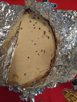 Papad (sfoglie croccanti di farina di legumi e cumino) at Namaste in Como