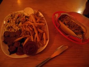 Currywurst and hot dog at Zu Spät in Leipzig