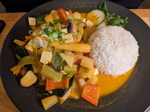 Vegan red curry at Suvi in Tromsoe