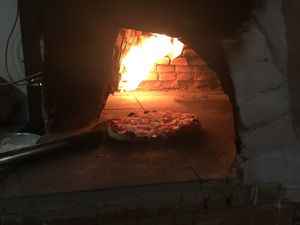 Pizza vegana al horno at Diez Barra Diez in Mexico City