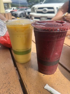 Moon light and pele’s passion smoothies  at Loko Wraps in Kailua Kona