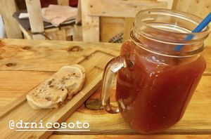 Watermelon and beetroot juice of the day at Masa Madre in Madrid
