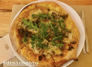 Pizza “Divina”  at Masa Madre in Madrid