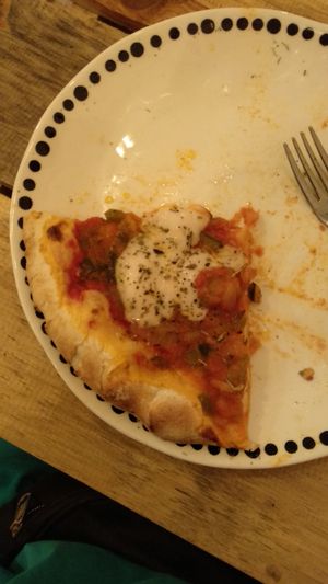 Pizza masa madre at Masa Madre in Madrid