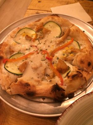 Pizza del chef at Masa Madre in Madrid