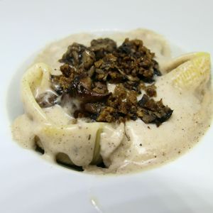 Raviolis rellenos de setas con bechamel de mostaza dulce
 at Masa Madre in Madrid