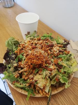 Noodles de calabacin con salsa de anacardos. Riquísima  at Bunny's Deli in Madrid