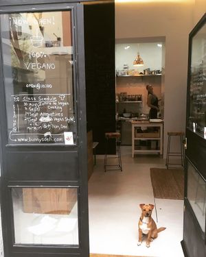 Dogs are welcome!! :) at Bunny's Deli in Madrid