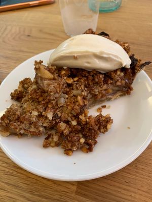 Apple pie with cream at Bunny's Deli in Madrid