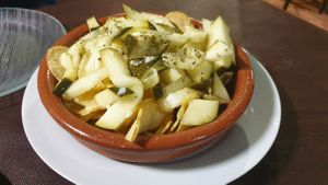 Noquerones en vinagre at V de Vegetta in Mostoles