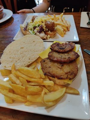 Vegalomo y perrito at V de Vegetta in Mostoles