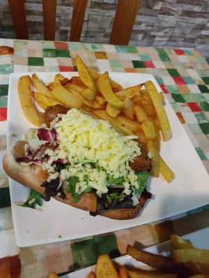 Perrito at V de Vegetta in Mostoles