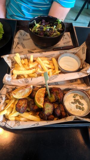 great sauce and nuggets and fries! at The Dutch Weed Burger - Food Truck in Amsterdam