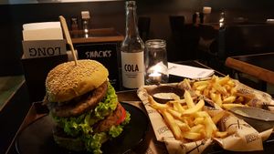 Bisher leckerste vegane Burger außer Haus. at The Dutch Weed Burger - Food Truck in Amsterdam