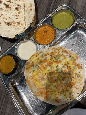 Veggie Naan and Dips Platter   at Sangeetha in Kuala Lumpur
