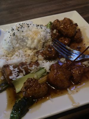 Garden orange chicken at Yard House in Meridian