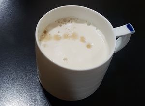 Soy milk latte (두유라떼) at Da-hyang-man-dang in Seoul