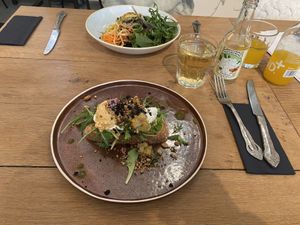 Vegan ricotta on toast and vegetable spagetti   at Gember in Horst