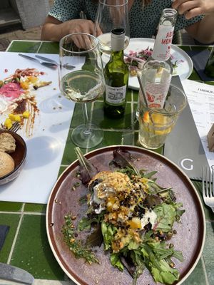 Toast with vegan mozzarella & hummus   at Gember in Horst