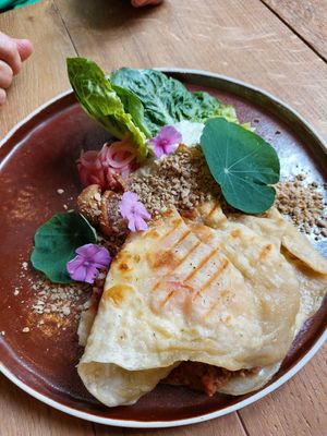 Gegrilde naan at Gember in Horst