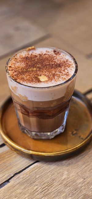 Choco hazelnut coffee with oat milk at Gember in Horst