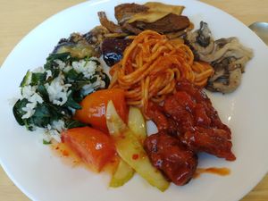 곤드레 밥과 토마토 스파게티 at Loving Hut - Yangjae Juam in Gyeonggi-do