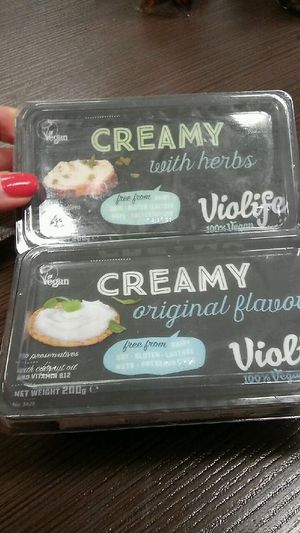 Vegan cream cheese at Dobra volja in Celje