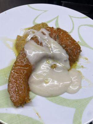 Letto di carote di Tiggiao , mezza luna di zucca ,crema al Vormaggio  at Agriturismo Piccapane in Cutrofiano