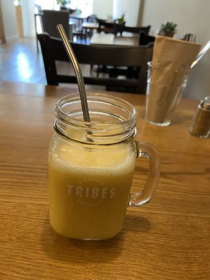 Shake with mango, apple and banana: nice at Logica Cafe Restaurant in Leiden