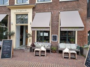 front + outdoor seating at Logica Cafe Restaurant in Leiden