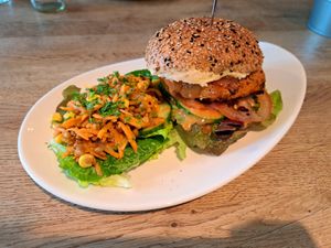 Dag special, linzen burger at Logica Cafe Restaurant in Leiden