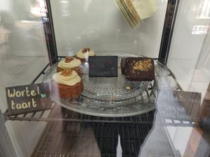 They also have vegan cake at Logica Cafe Restaurant in Leiden